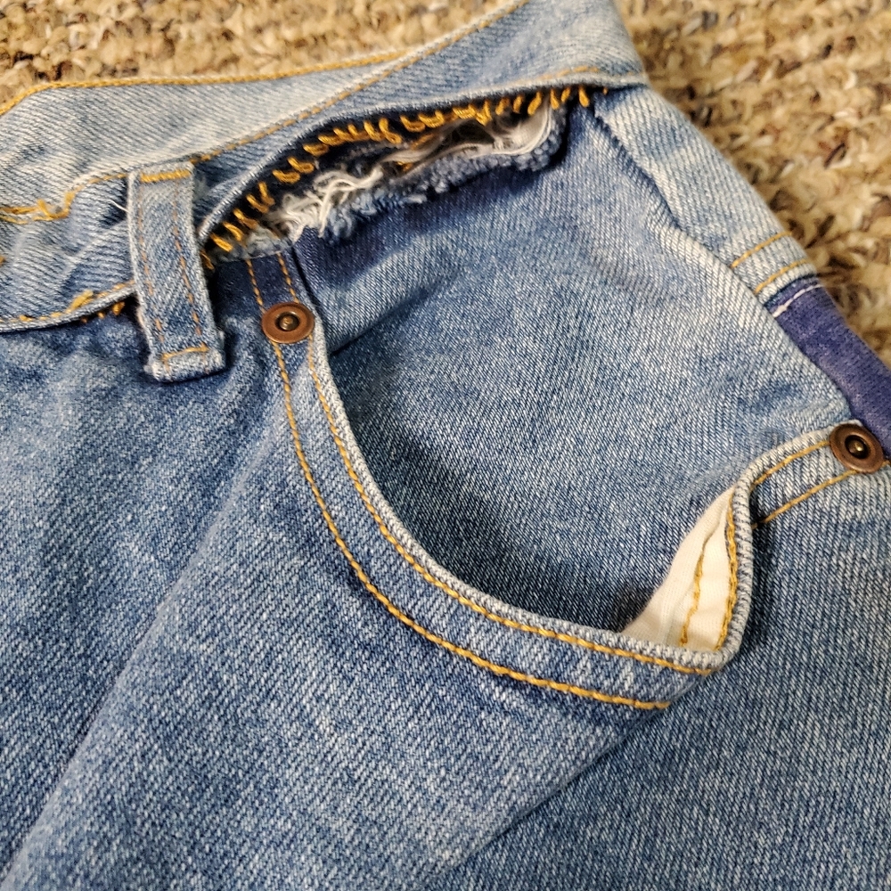 4th Jean shorts very stylish from Body Central - Picture 3 of 4